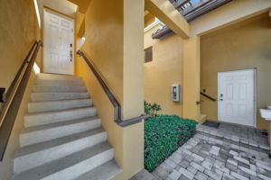2813 Day Ave, Miami, FL 33133, US Photo 4
