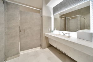 2813 Day Ave, Miami, FL 33133, US Photo 78