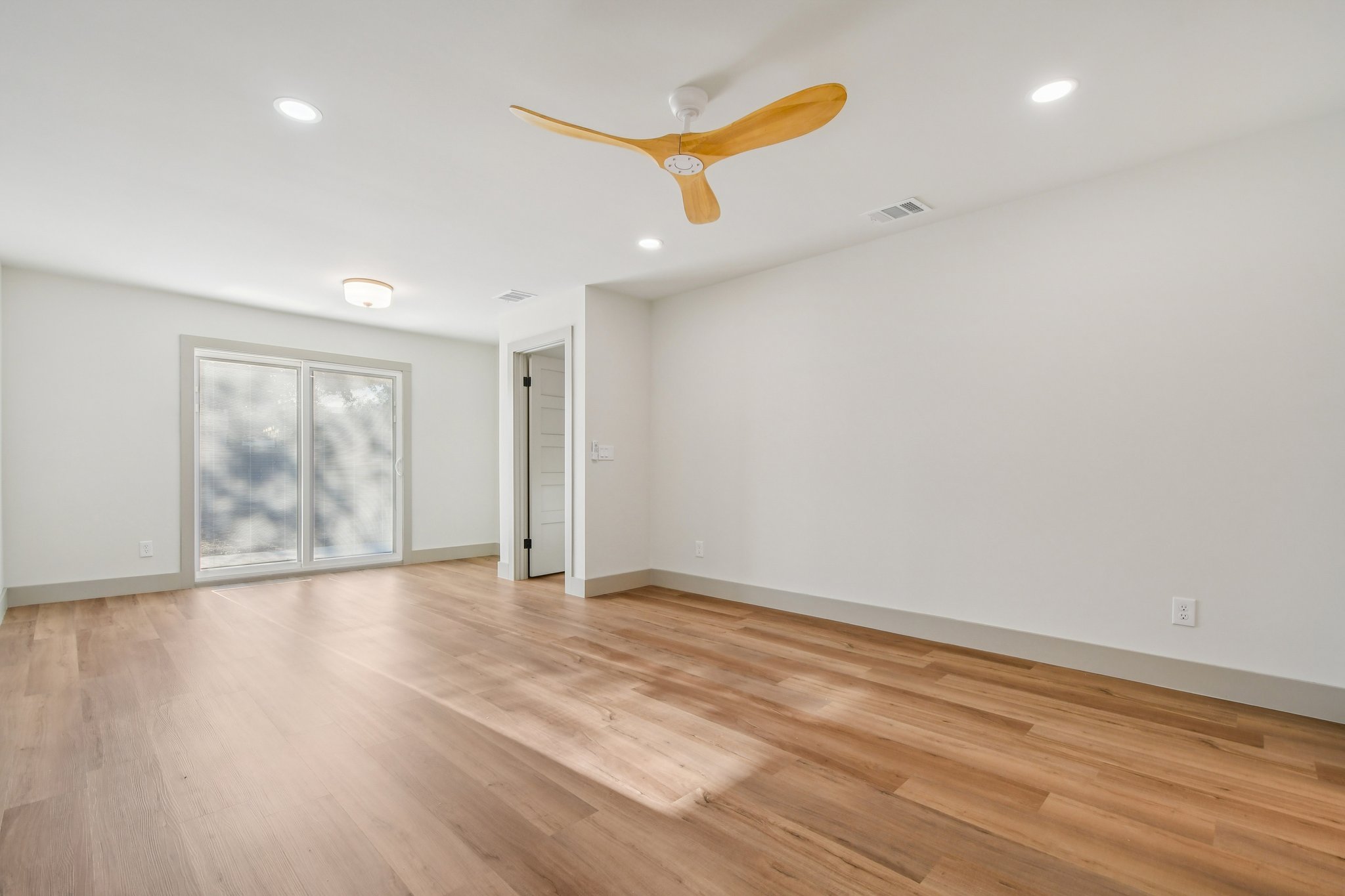 Oakridge Pass-S1910-040.jpg