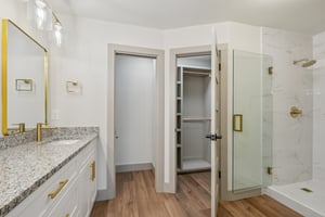 Oakridge Pass-S1910-043.jpg