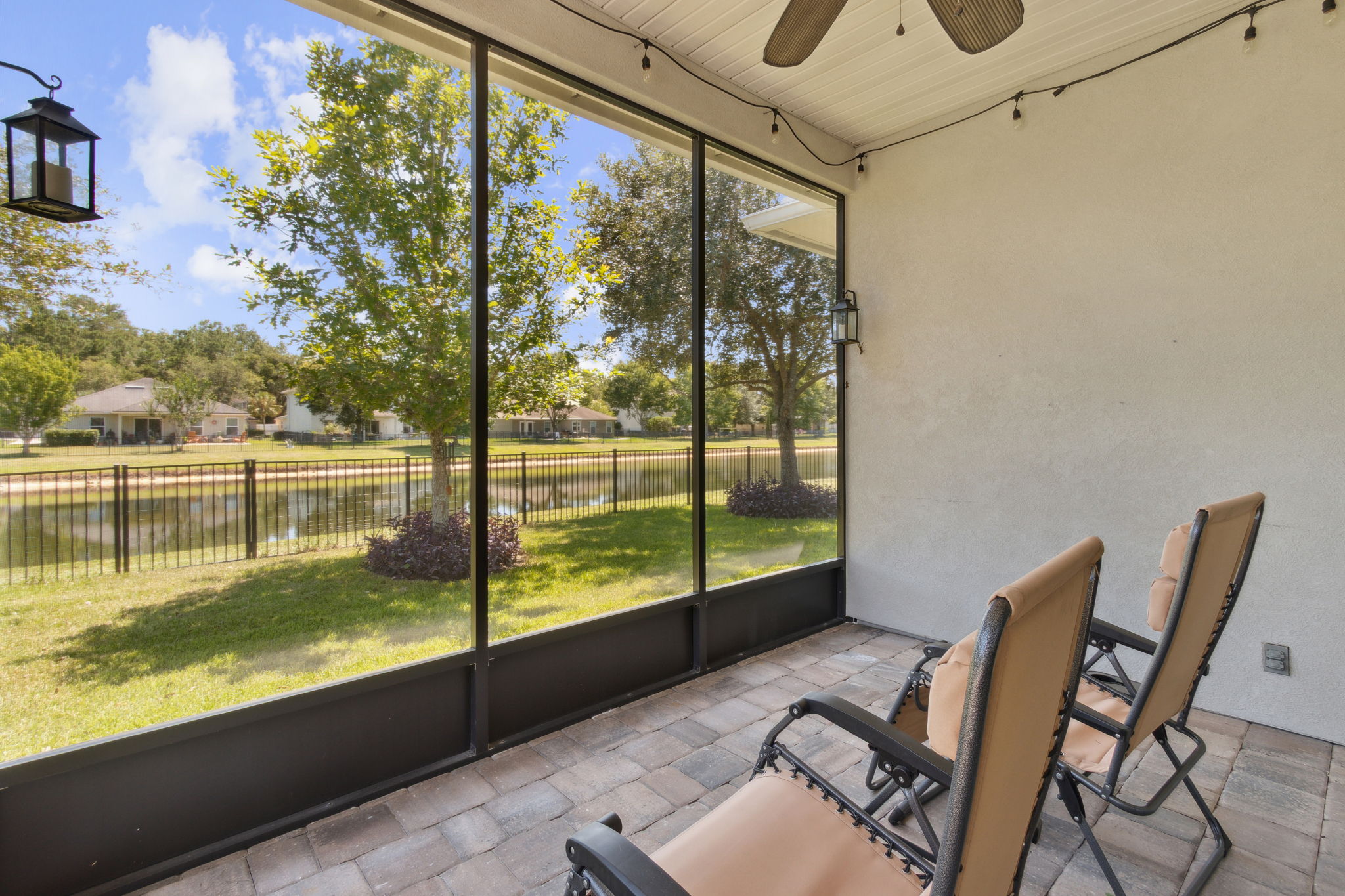 Screened-in Porch