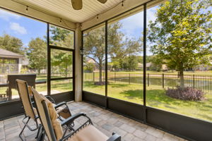 Screened-in Porch
