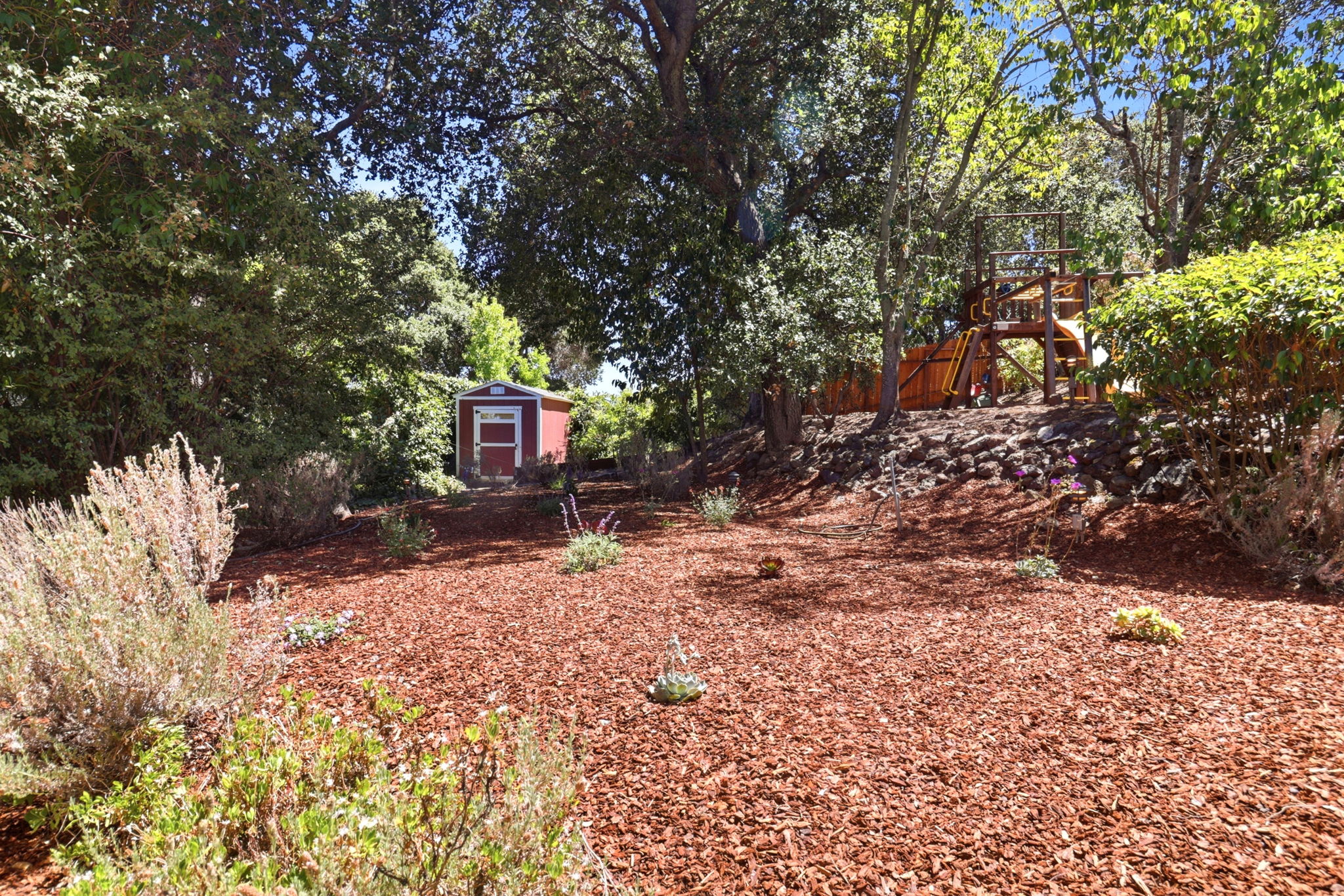 067_F8_417 Palomar Drive
