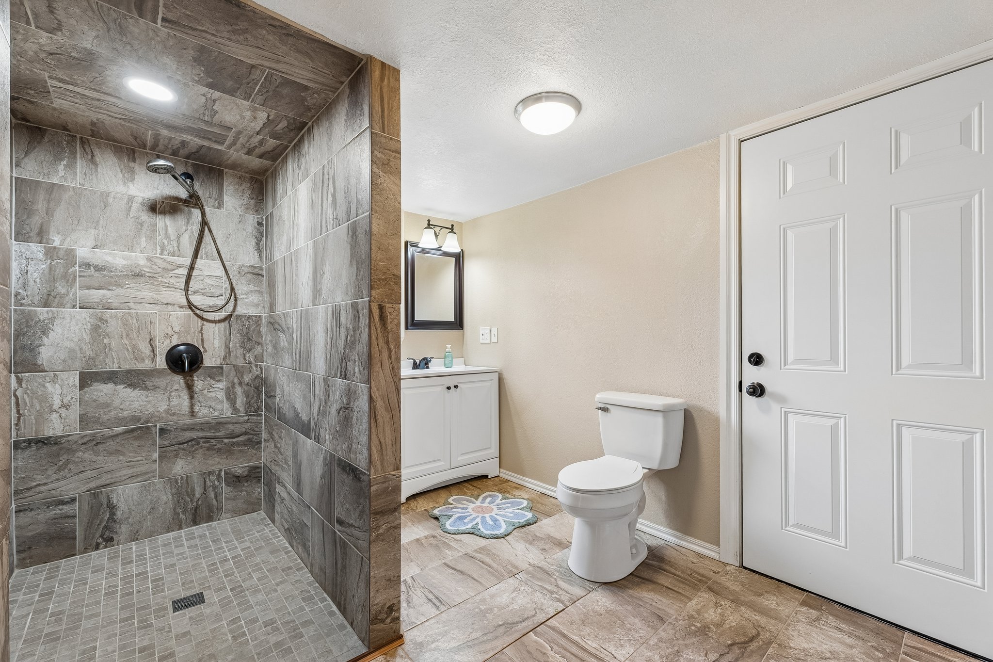 417 South Grand - Crescent - Linzy Nealis, Spaces Real Estate