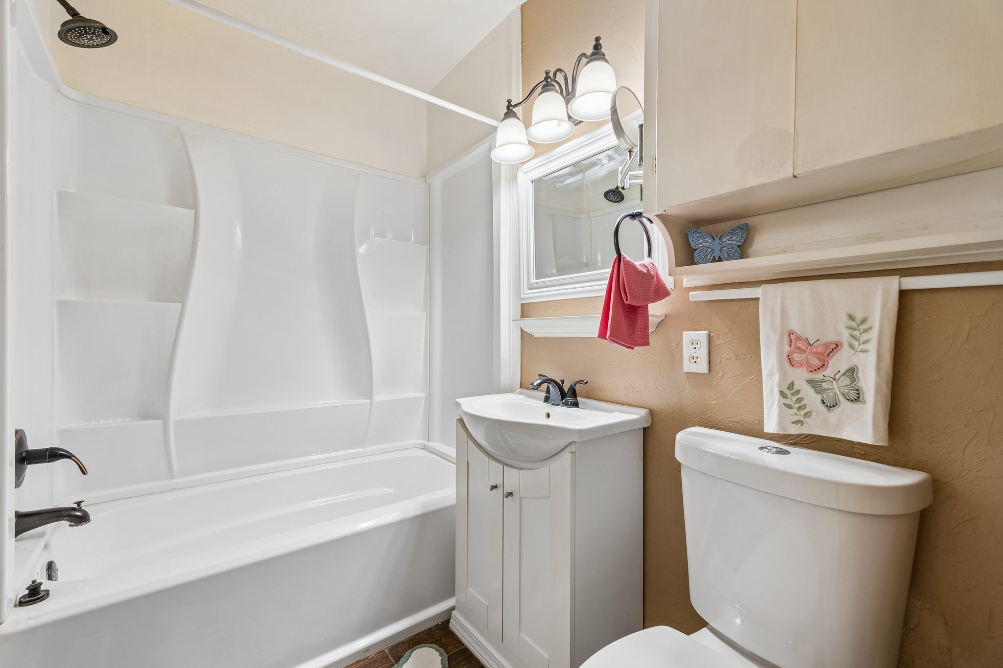 417 South Grand - Crescent - Linzy Nealis, Spaces Real Estate