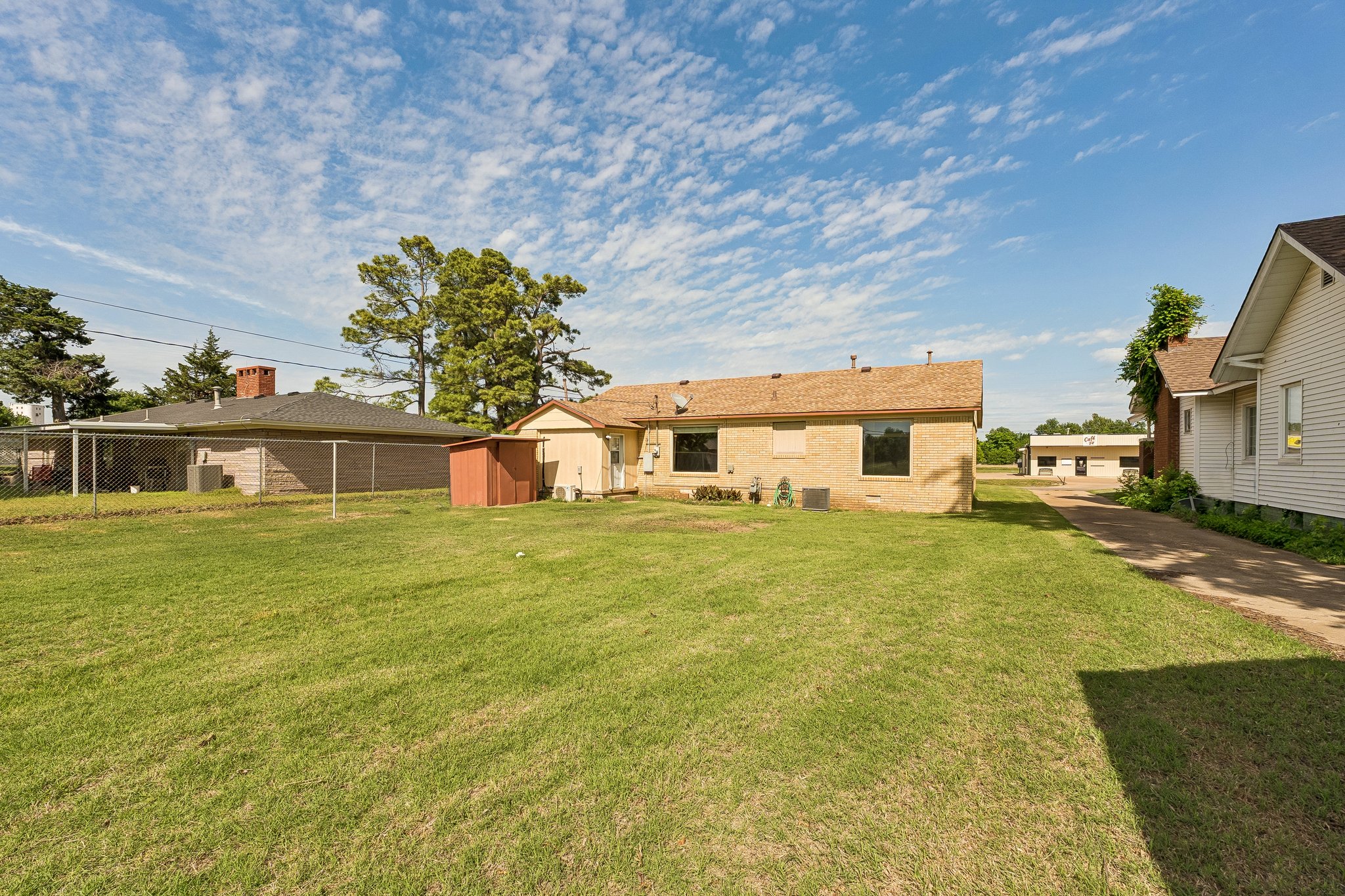 417 South Grand - Crescent - Linzy Nealis, Spaces Real Estate