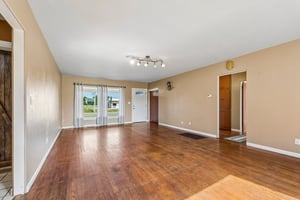417 South Grand - Crescent - Linzy Nealis, Spaces Real Estate