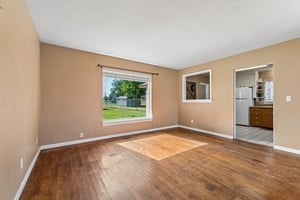 417 South Grand - Crescent - Linzy Nealis, Spaces Real Estate
