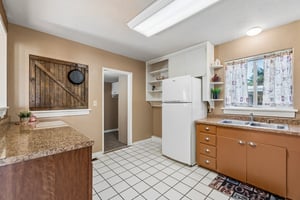 417 South Grand - Crescent - Linzy Nealis, Spaces Real Estate