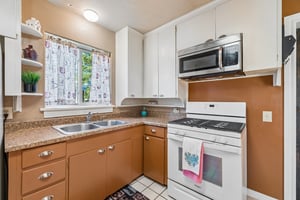 417 South Grand - Crescent - Linzy Nealis, Spaces Real Estate