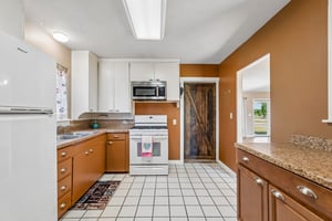 417 South Grand - Crescent - Linzy Nealis, Spaces Real Estate