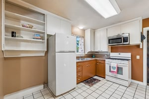 417 South Grand - Crescent - Linzy Nealis, Spaces Real Estate