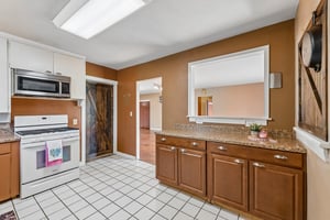 417 South Grand - Crescent - Linzy Nealis, Spaces Real Estate