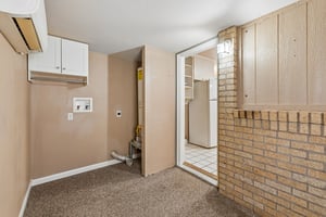 417 South Grand - Crescent - Linzy Nealis, Spaces Real Estate