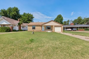417 South Grand - Crescent - Linzy Nealis, Spaces Real Estate