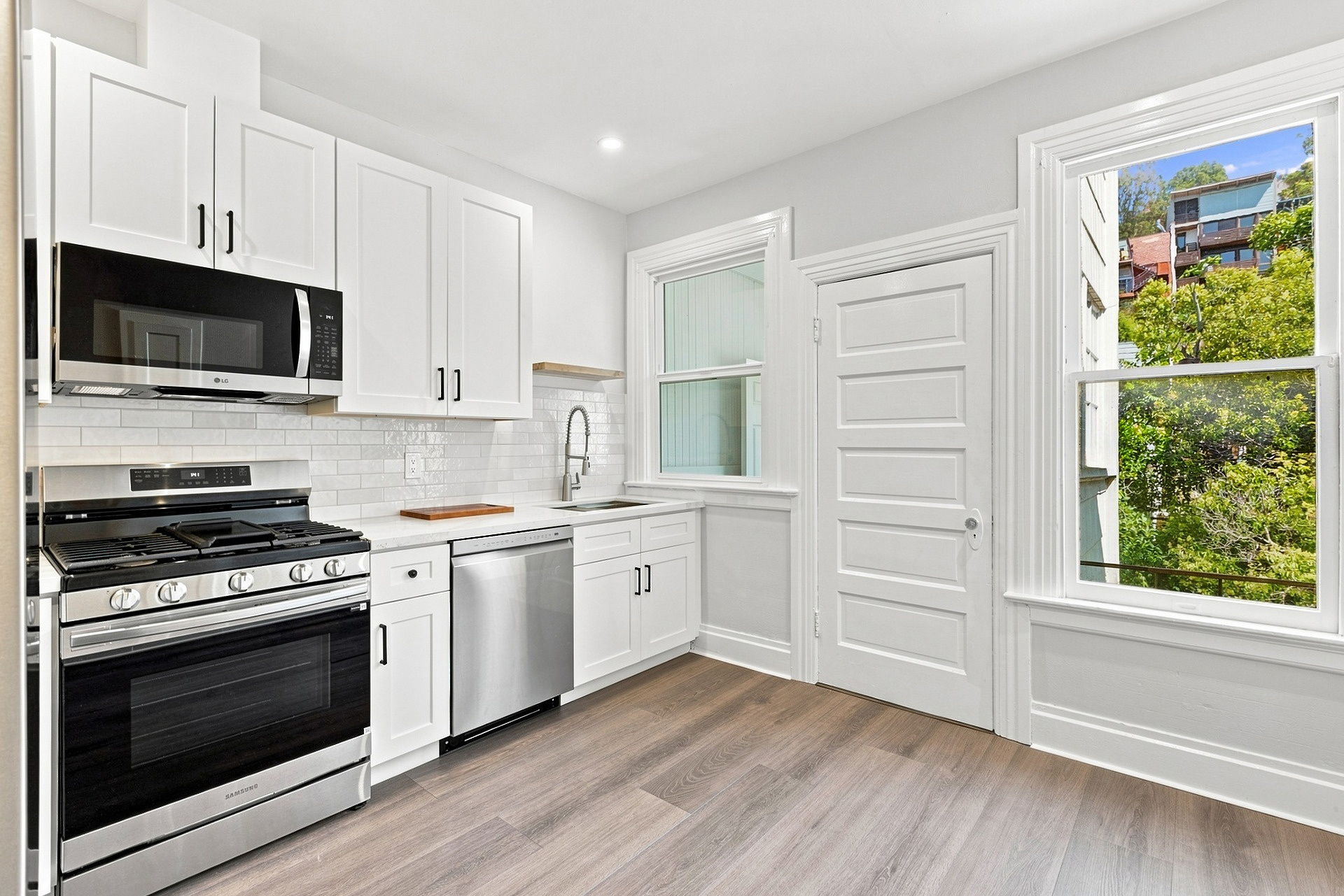 012_F8_4170 17th St 302