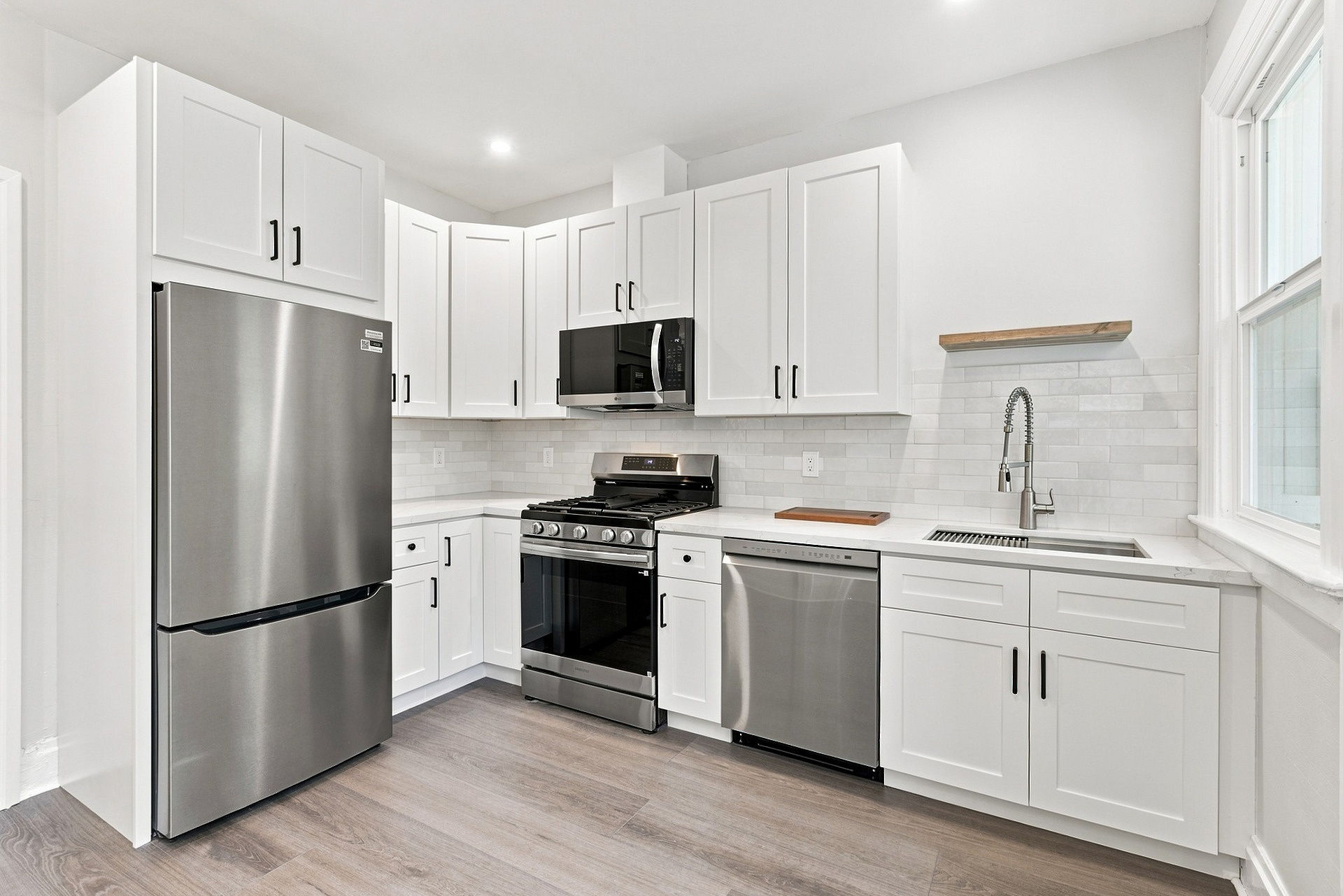 013_F8_4170 17th St 302