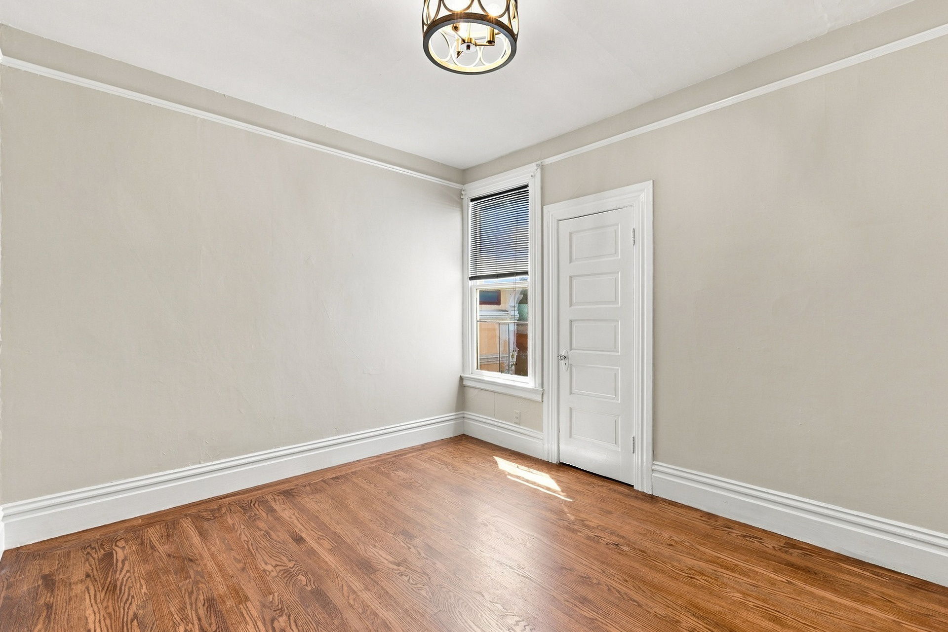 019_F8_4170 17th St 302