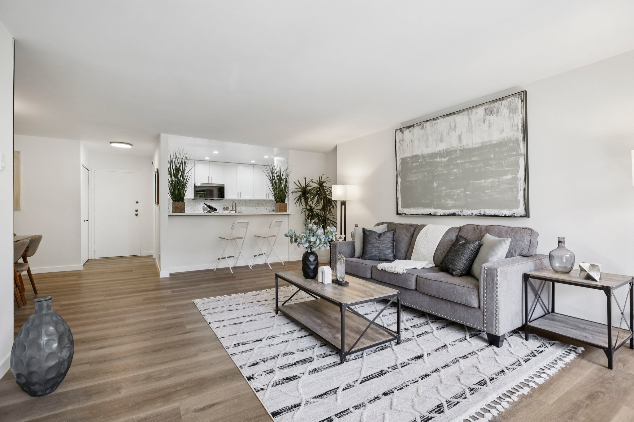 Elm Ave 213-S3108-004.jpg