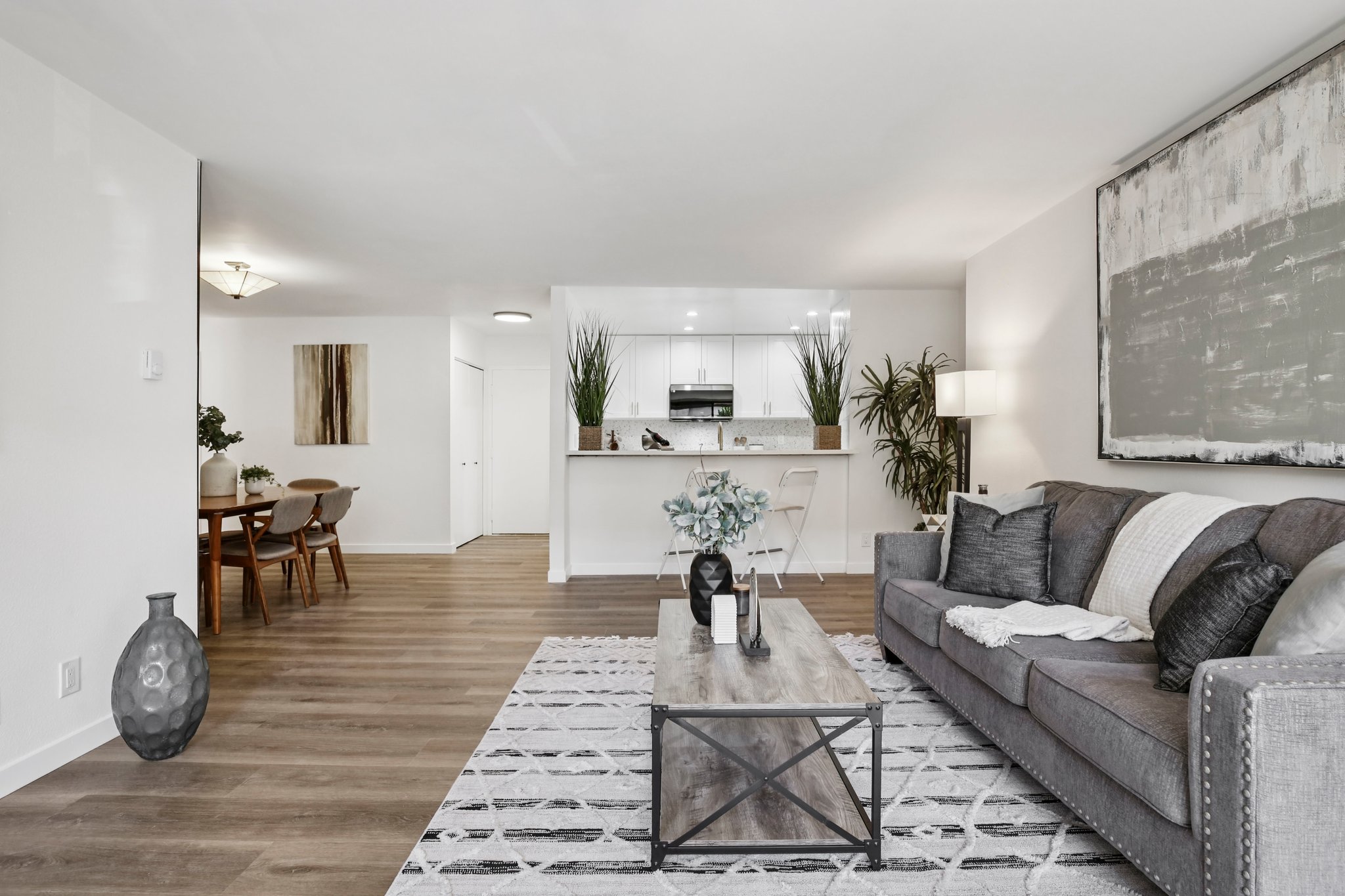 Elm Ave 213-S3108-005.jpg