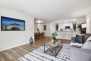 Elm Ave 213-S3108-006.jpg