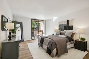 Elm Ave 213-S3108-017.jpg
