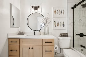 Elm Ave 213-S3108-025.jpg