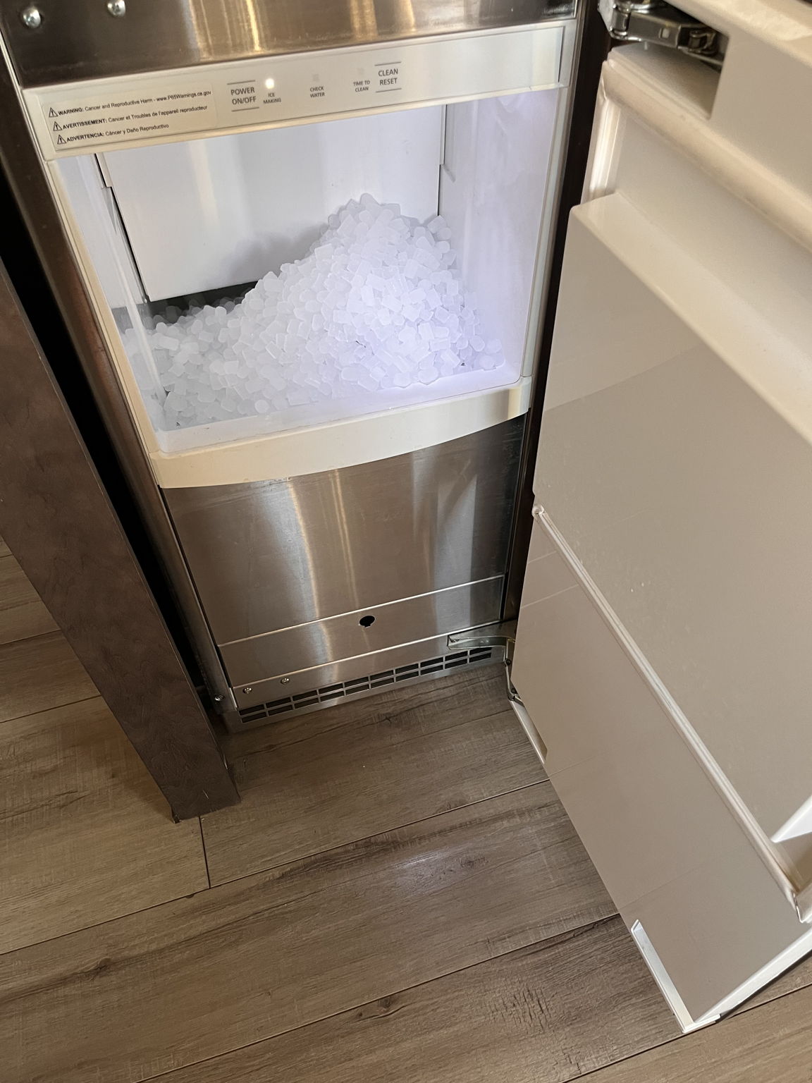 Kitchen Ice Machine