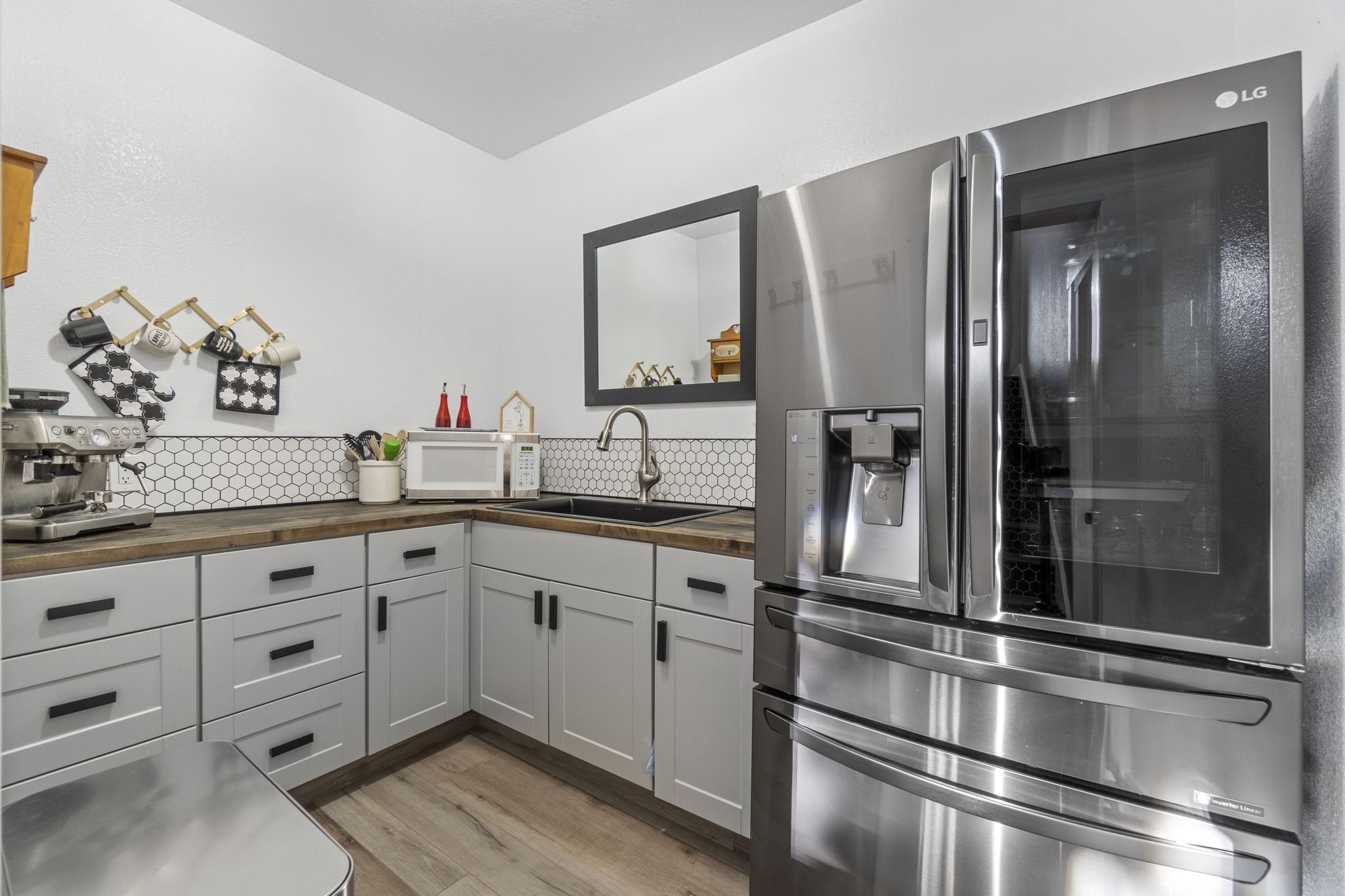 Guest Kitchenette