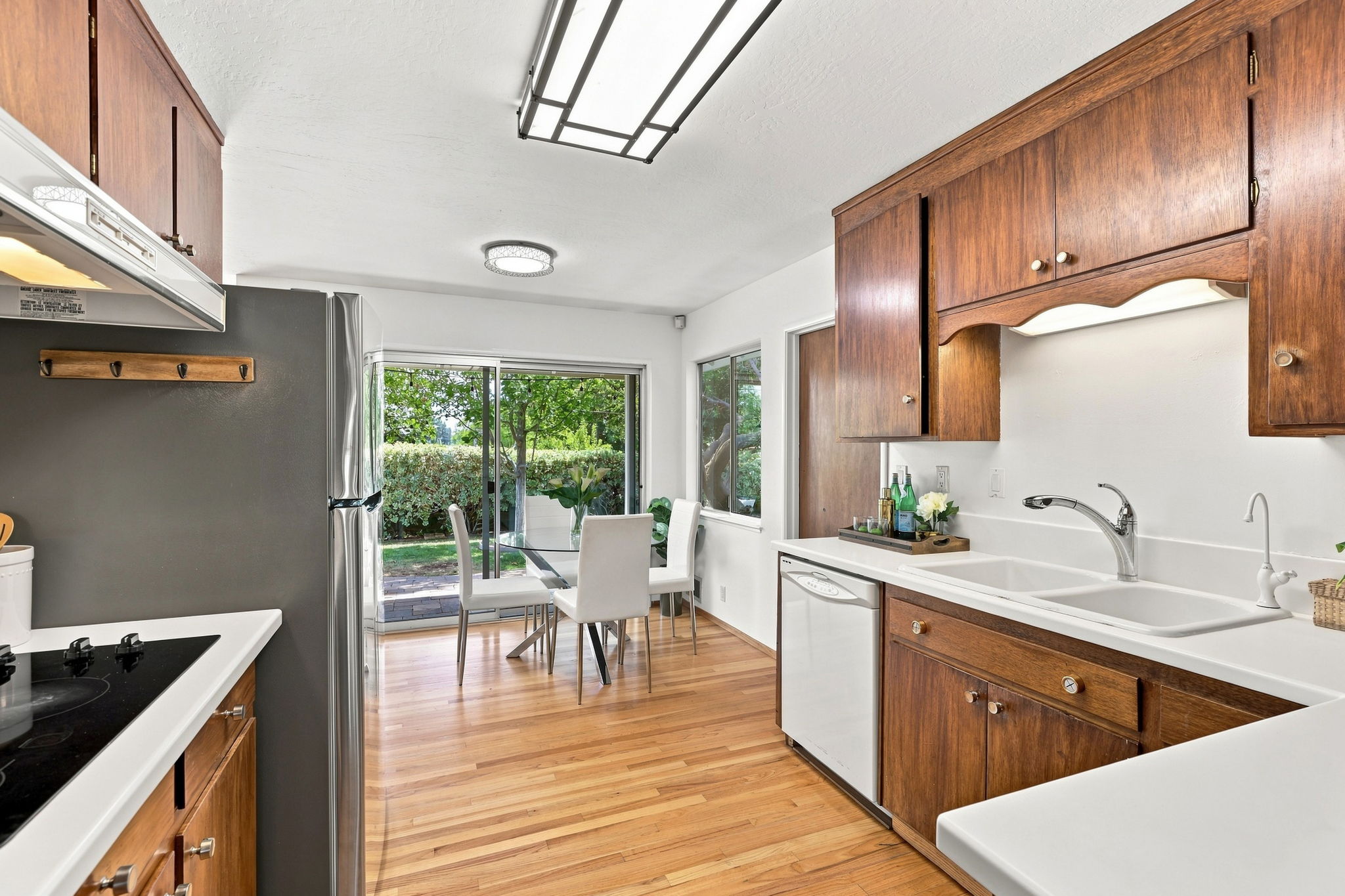 014_F8_4173 Colgate Way