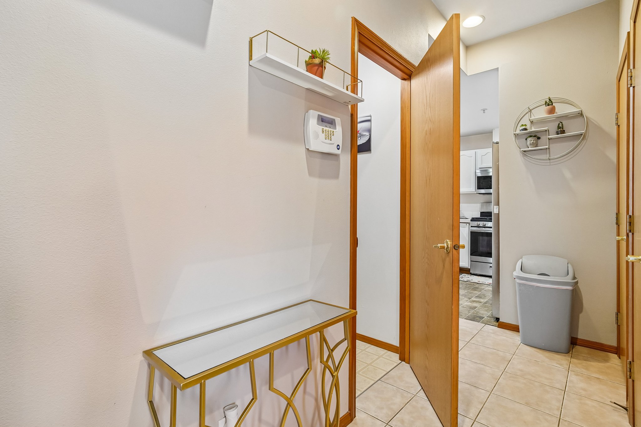 17th St 13A-S1408-006.jpg