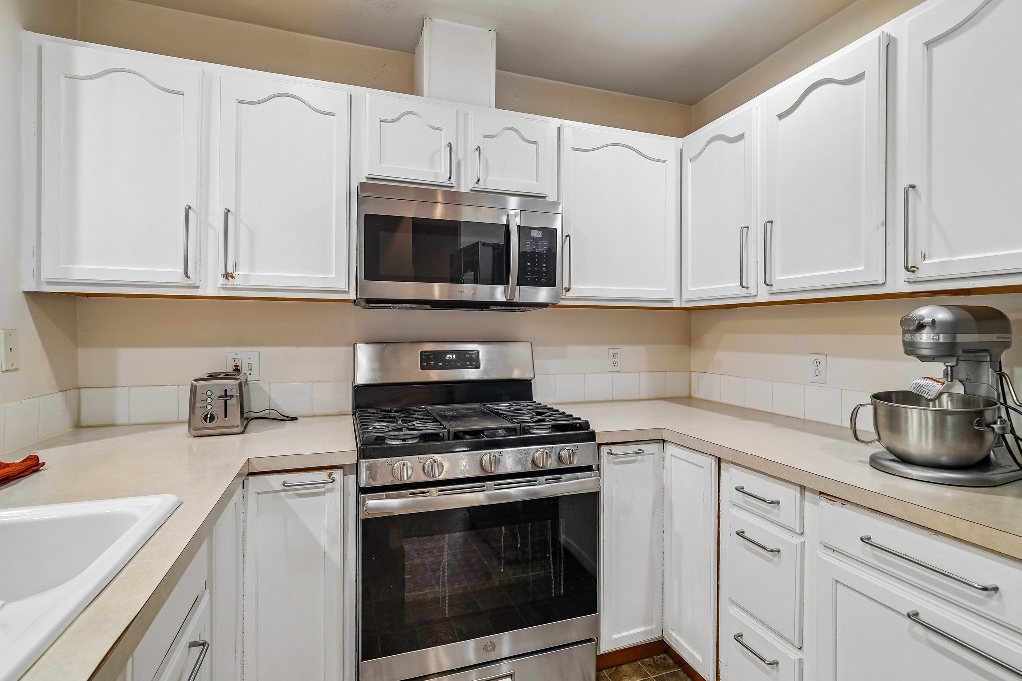 17th St 13A-S1408-013.jpg