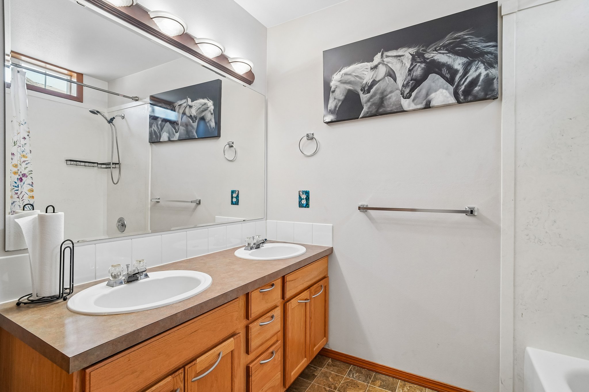 17th St 13A-S1408-021.jpg