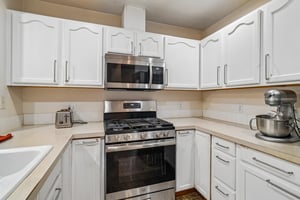 17th St 13A-S1408-013.jpg