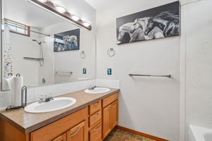 17th St 13A-S1408-021.jpg