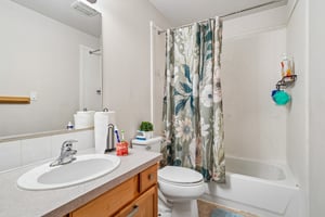 17th St 13A-S1408-028.jpg