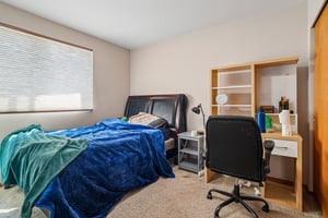 17th St 13A-S1408-030.jpg