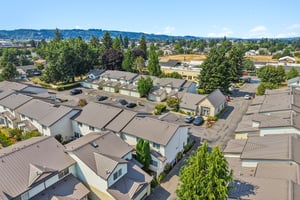 17th St 13A-S1408-054.jpg