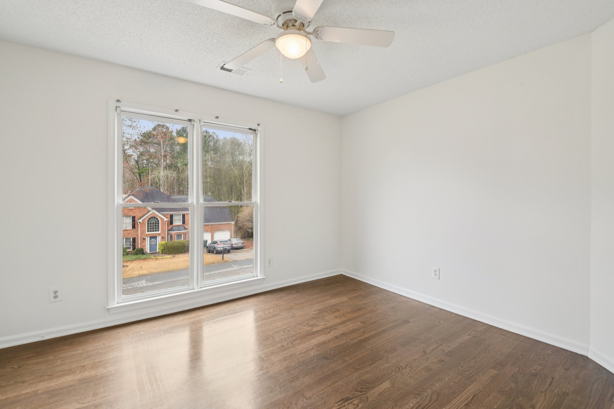 Carmain Ln-S1003-023.jpg