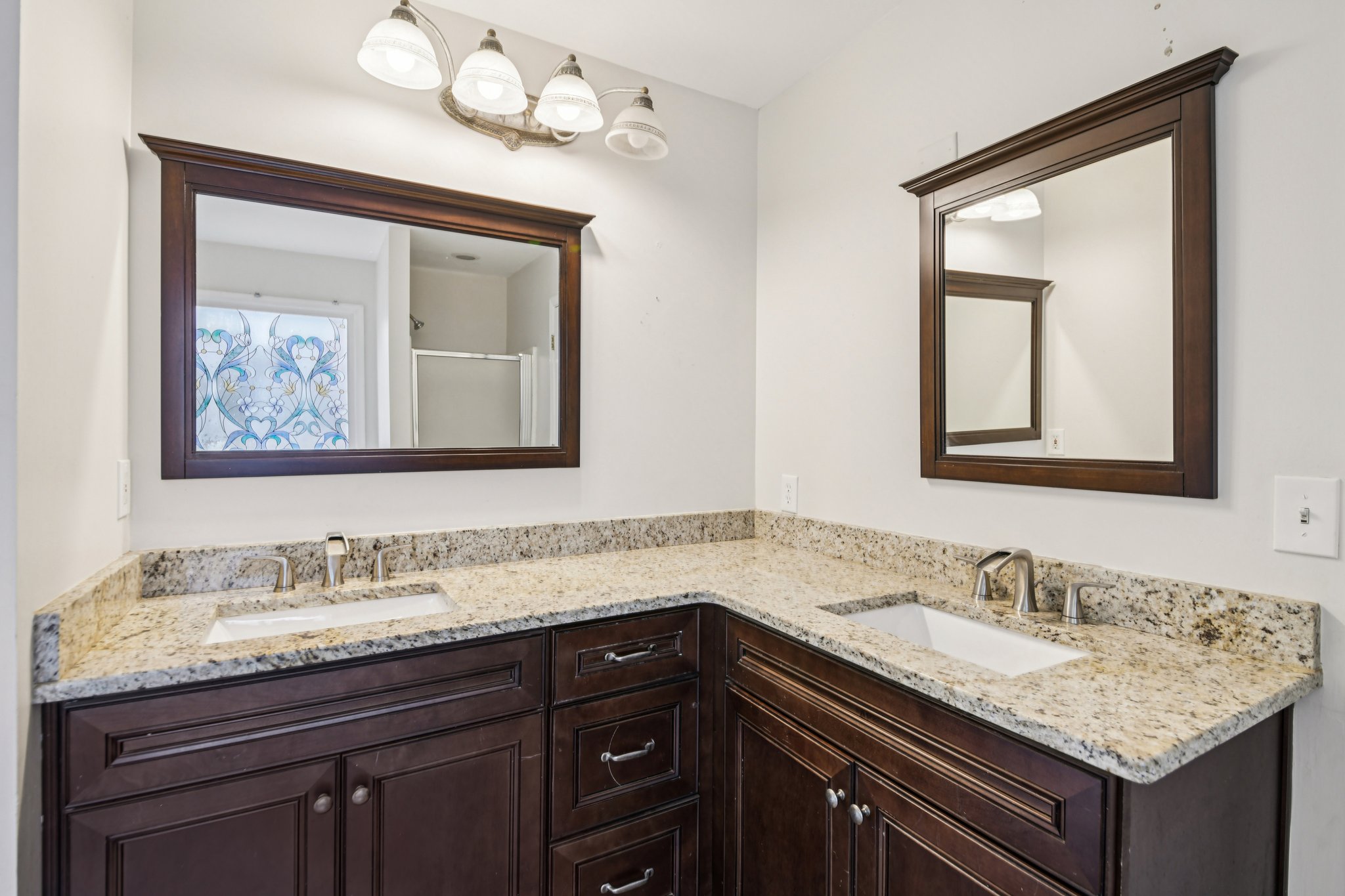 Carmain Ln-S1003-030.jpg