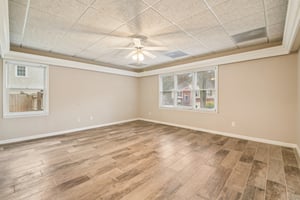 Carmain Ln-S1003-037.jpg