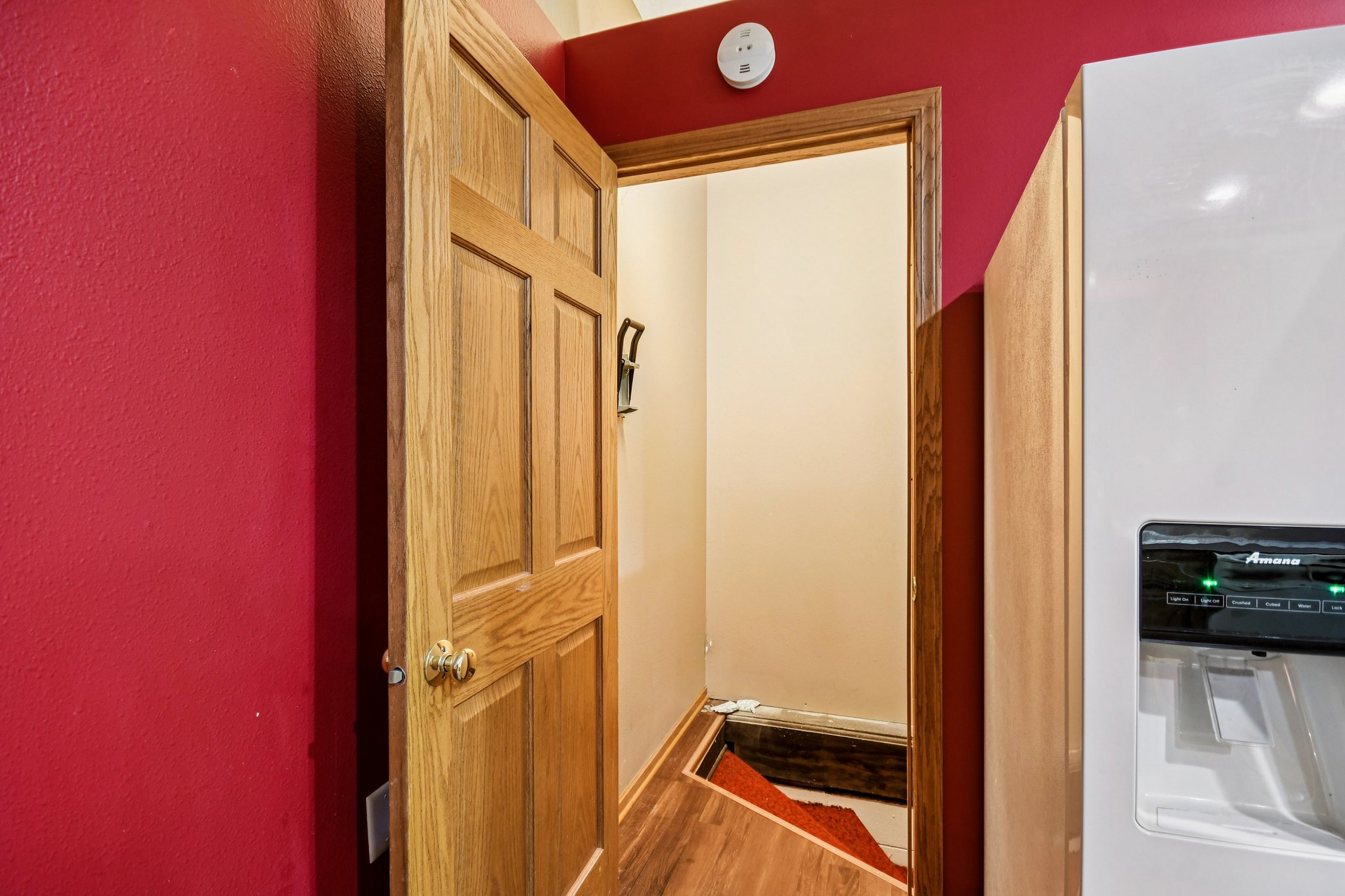 E 5th St-S2111-021.jpg