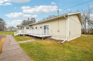 E 5th St-S2111-004.jpg