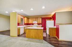 E 5th St-S2111-016.jpg