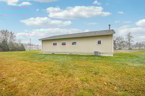 E 5th St-S2111-043.jpg