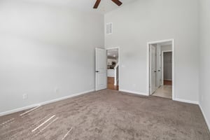 Eclipse Ln-S2104-017.jpg