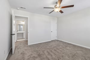 Eclipse Ln-S2104-022.jpg