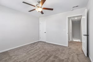 Eclipse Ln-S2104-024.jpg