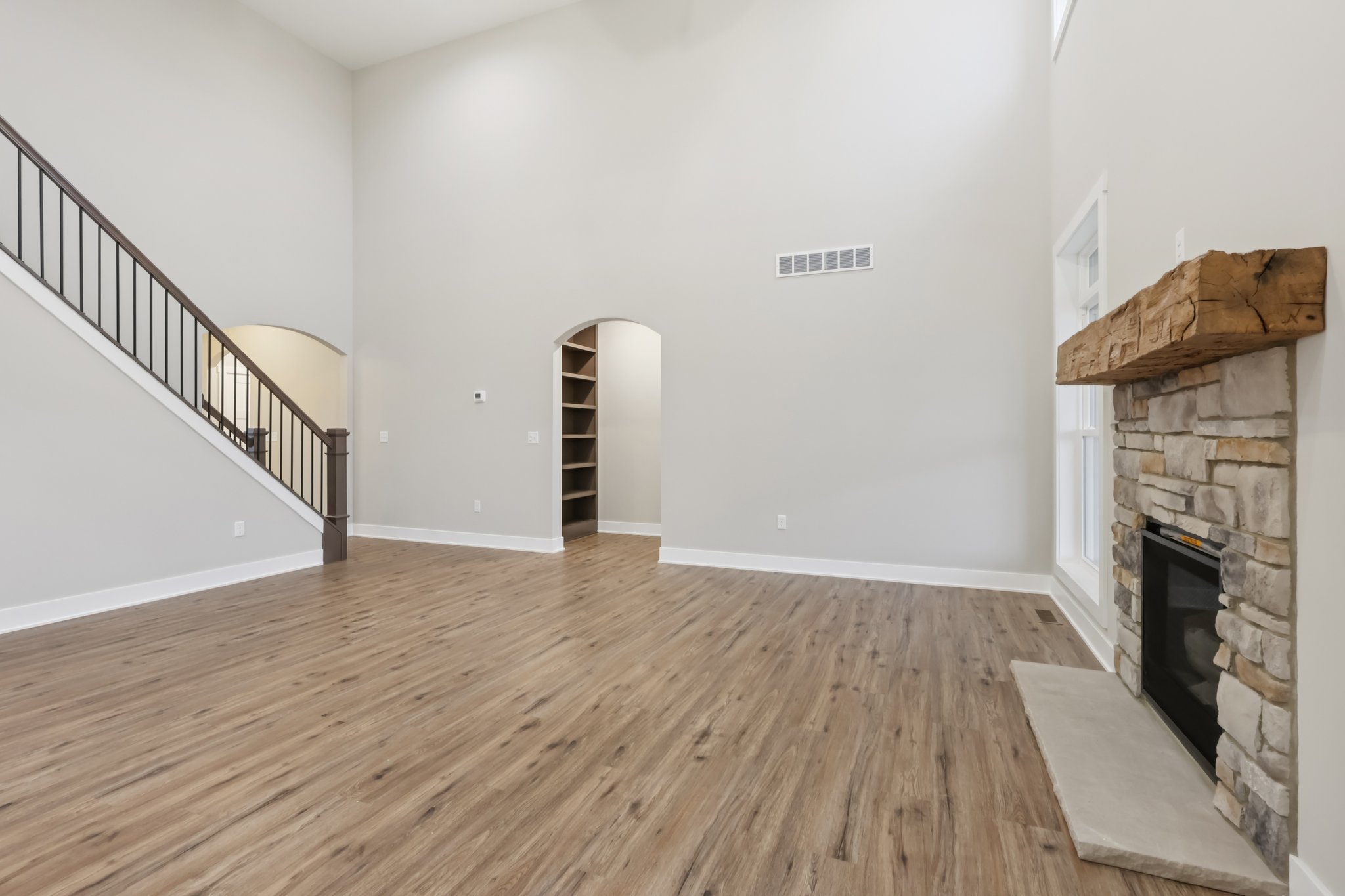 Fixler Rd-S0801-1-007.jpg