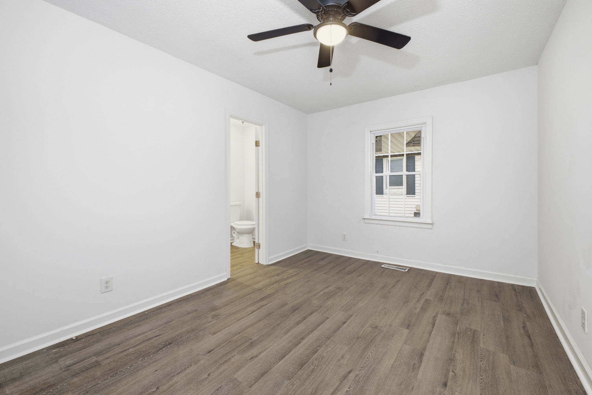  Photo 125